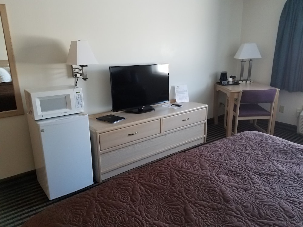 Super 8 by Wyndham Humboldt 27/48