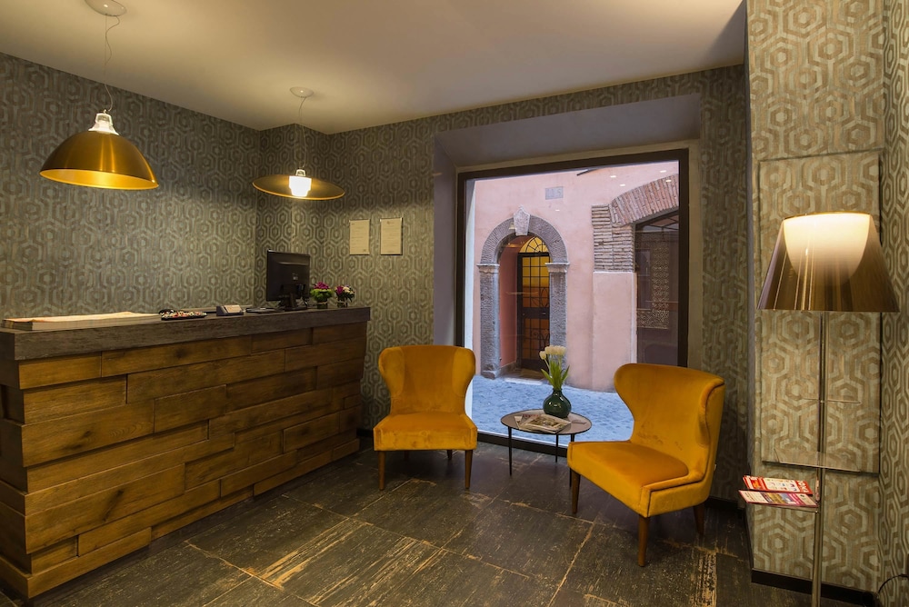Navona Essence Hotel 9/67