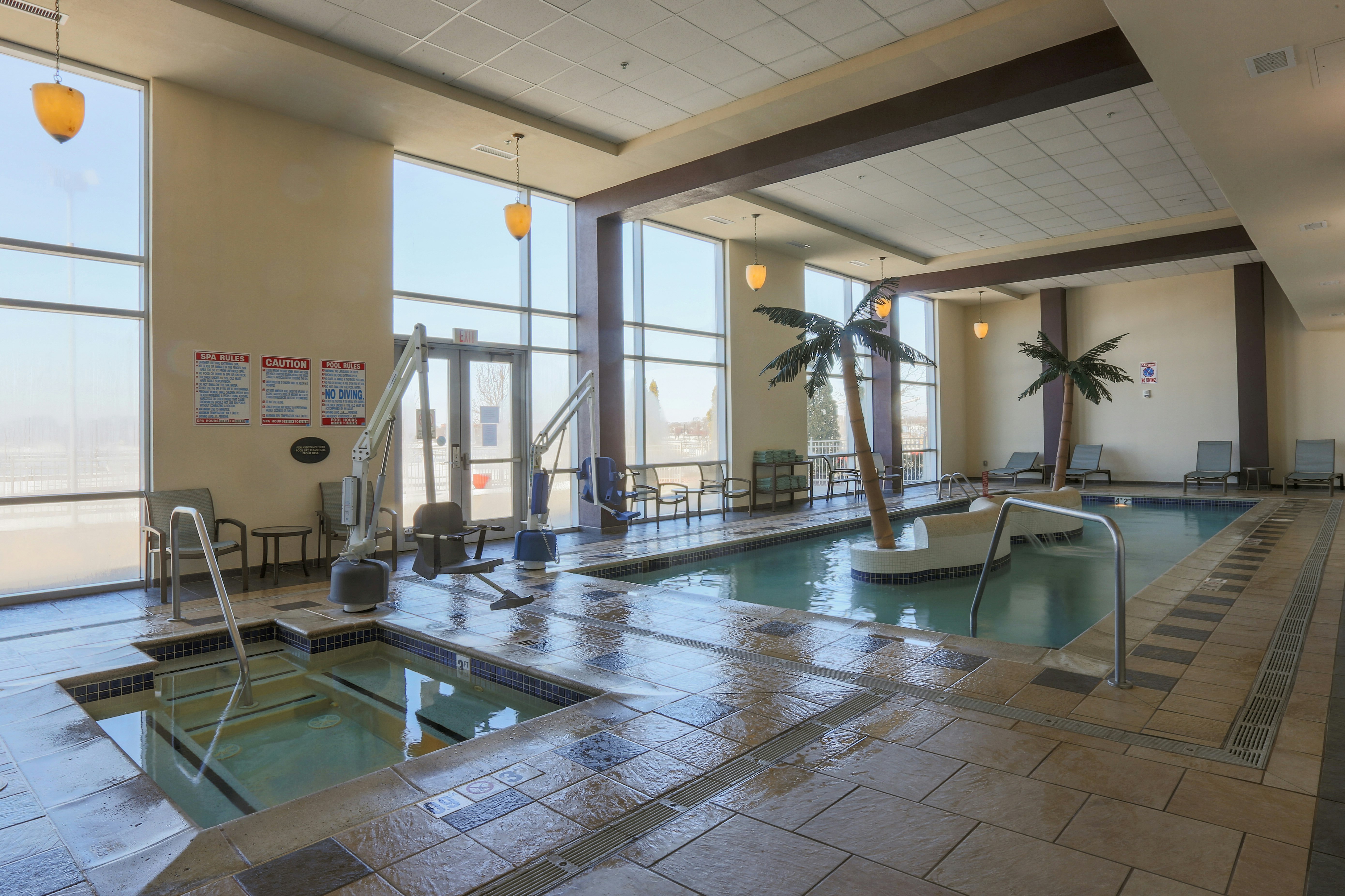 DoubleTree by Hilton Hotel Bay City - Riverfront 30/81