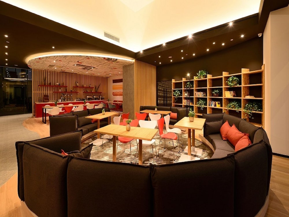 IBIS Shanghai New Hongqiao Hotel 46/68
