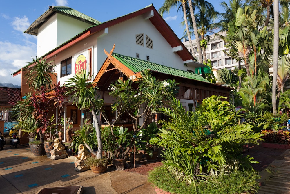 The Expat Hotel 6/50