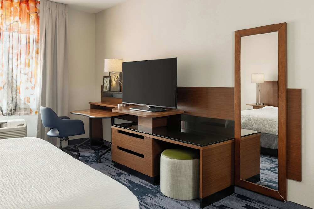 Fairfield Inn Suites By Marriott St Paul Northeast 22/30