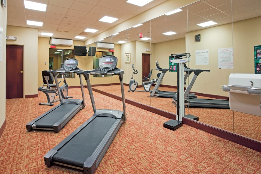 Holiday Inn Express Hotel And Suites Amarillo Sout 38/61