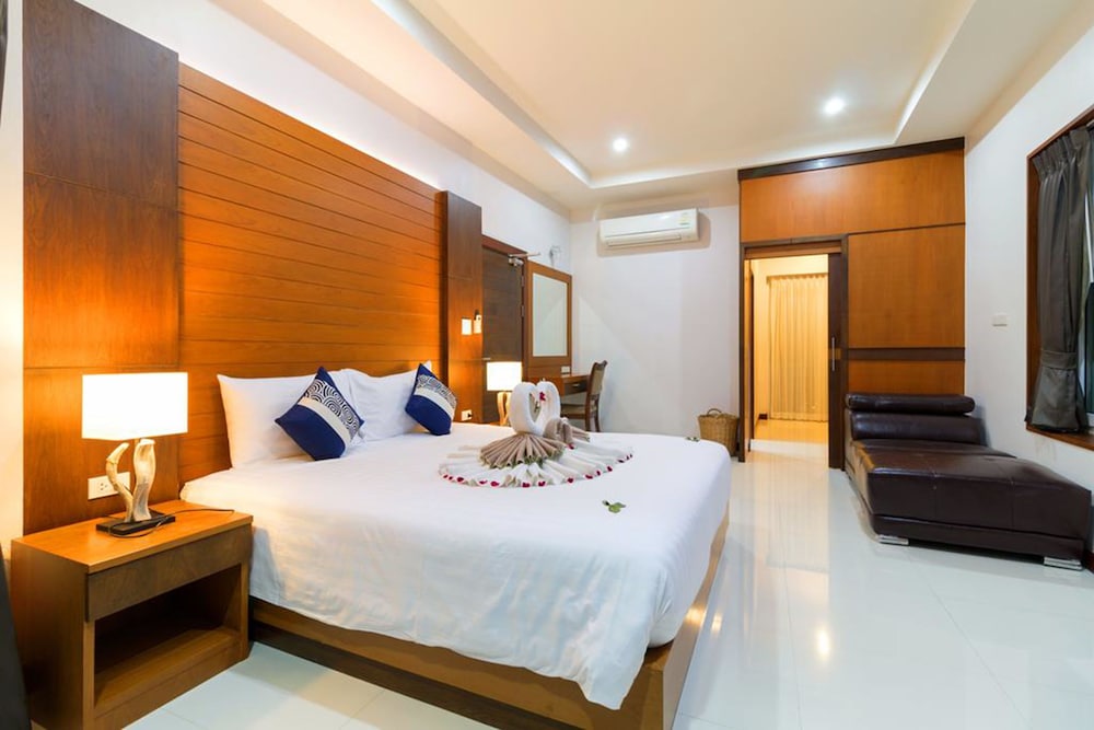 Surisa Seaview Pool Villas 10/38