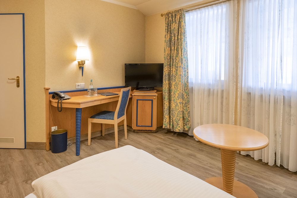 Hotel Neuwirt 32/44