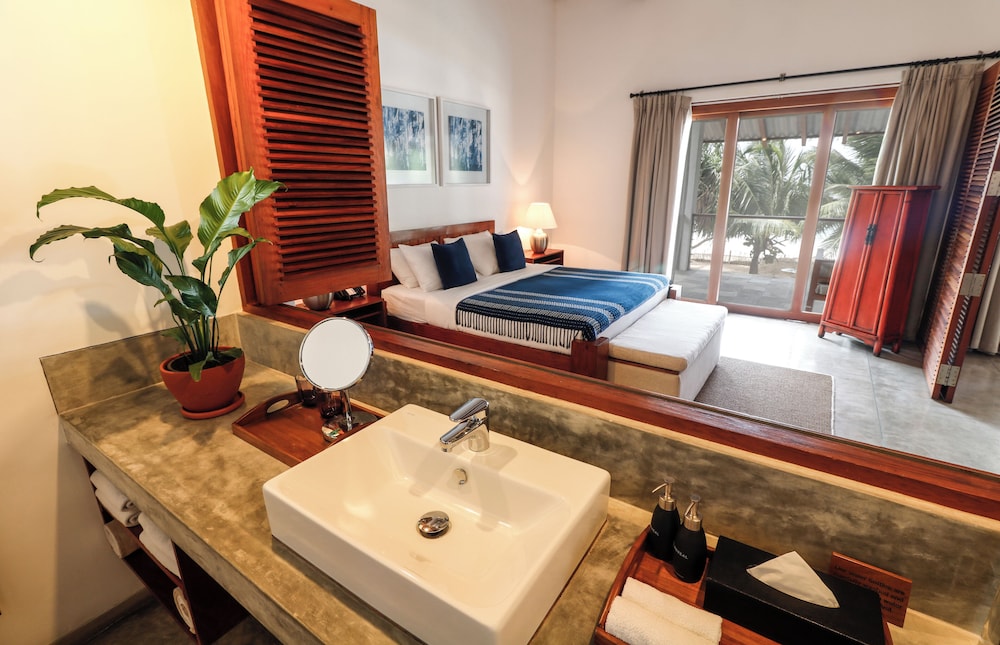 Lantern Boutique Hotel 46/50