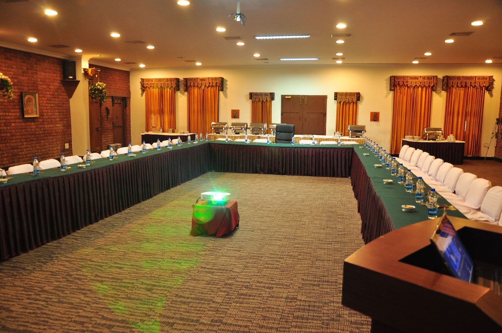 Aalankrita Resort And Convention 27/54