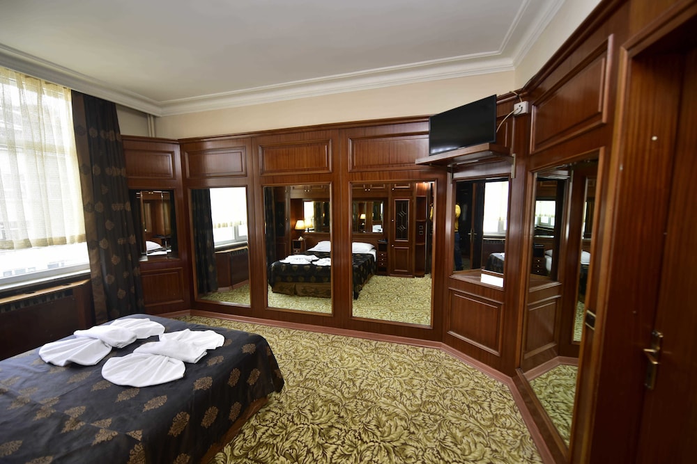 Topkapi Hotel 27/69