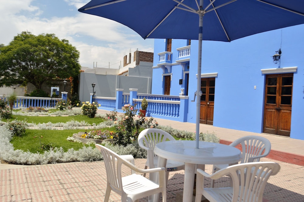 Las Mercedes Hostal Residencial 66/68
