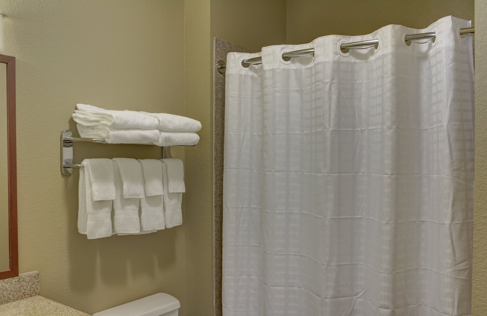 Candlewood Suites Texarkana 25/53