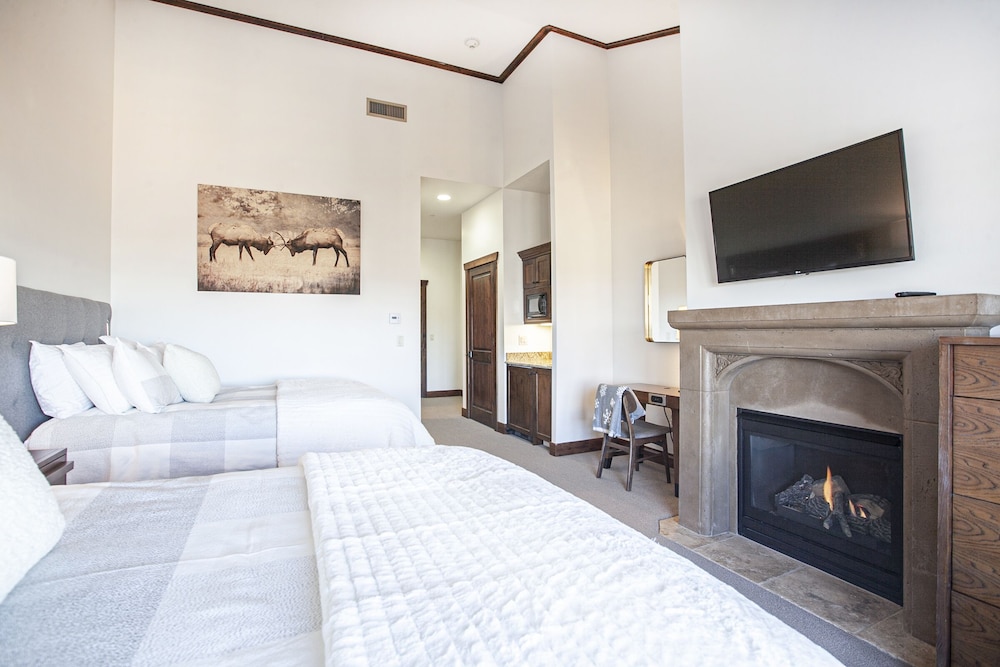 Hyatt at the Canyons by Park City Vacations 28/85