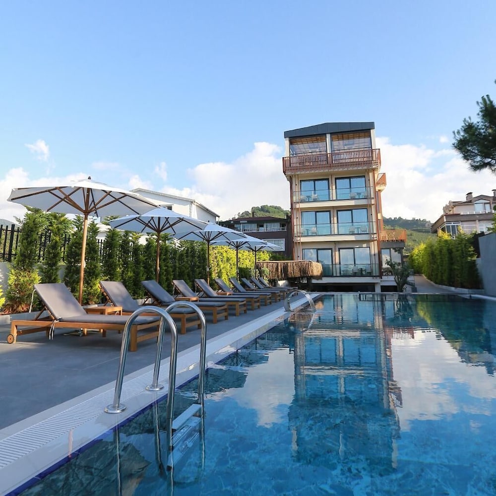 Pikola Otel 10/15