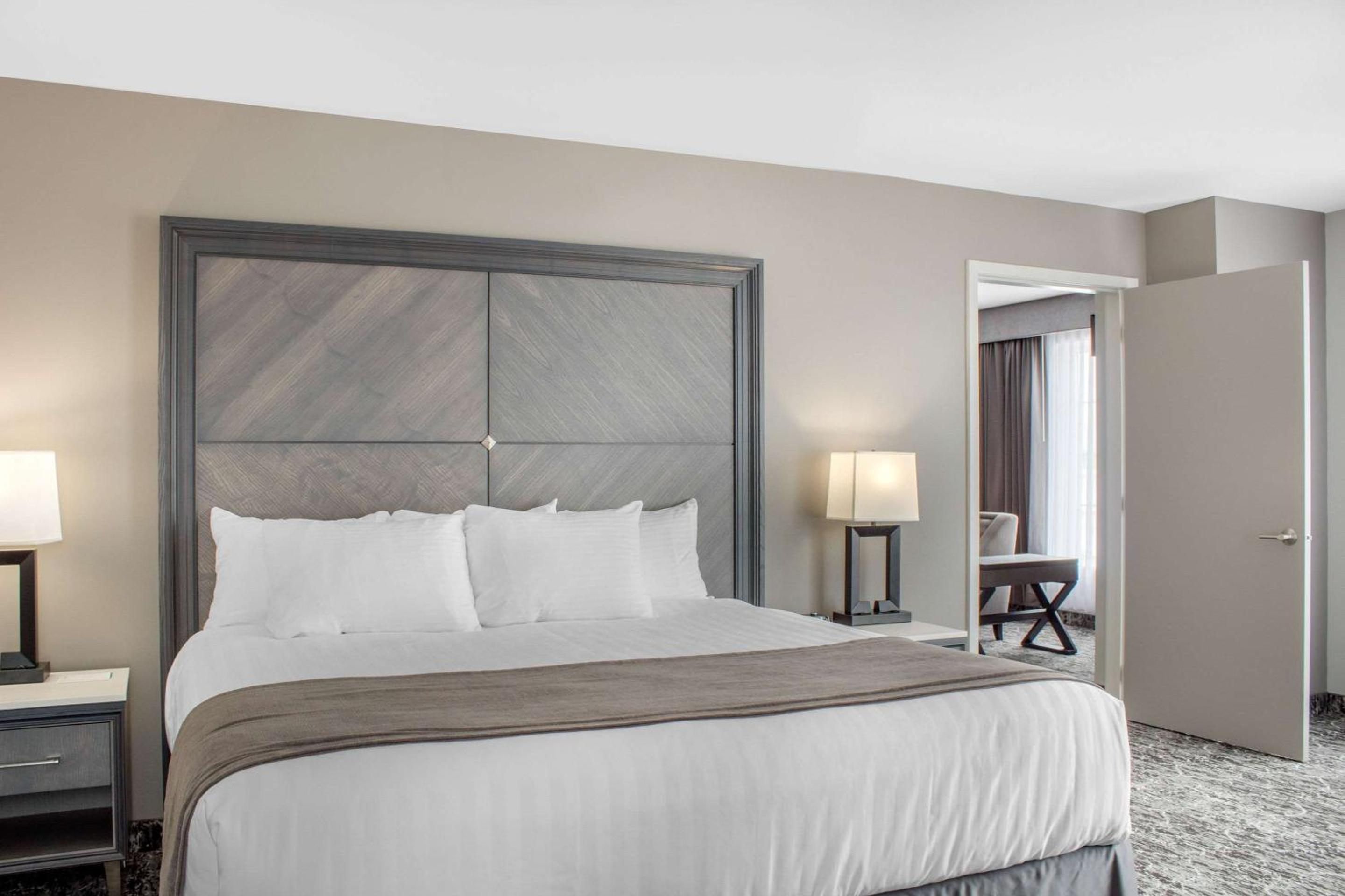 1 Bedroom, Royal, Suite, High Floor