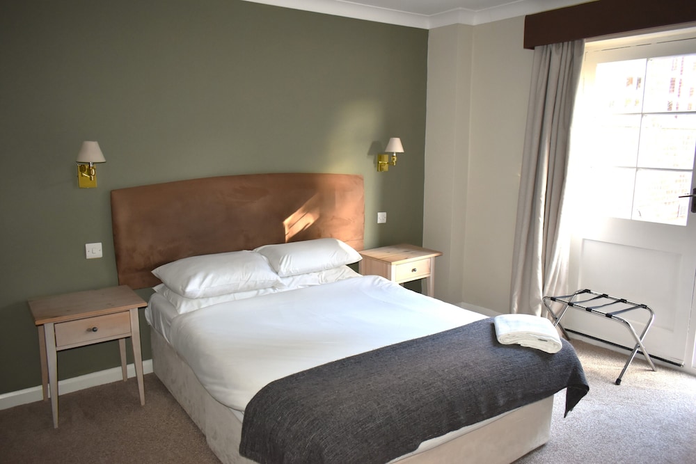 Donington Manor 15/50