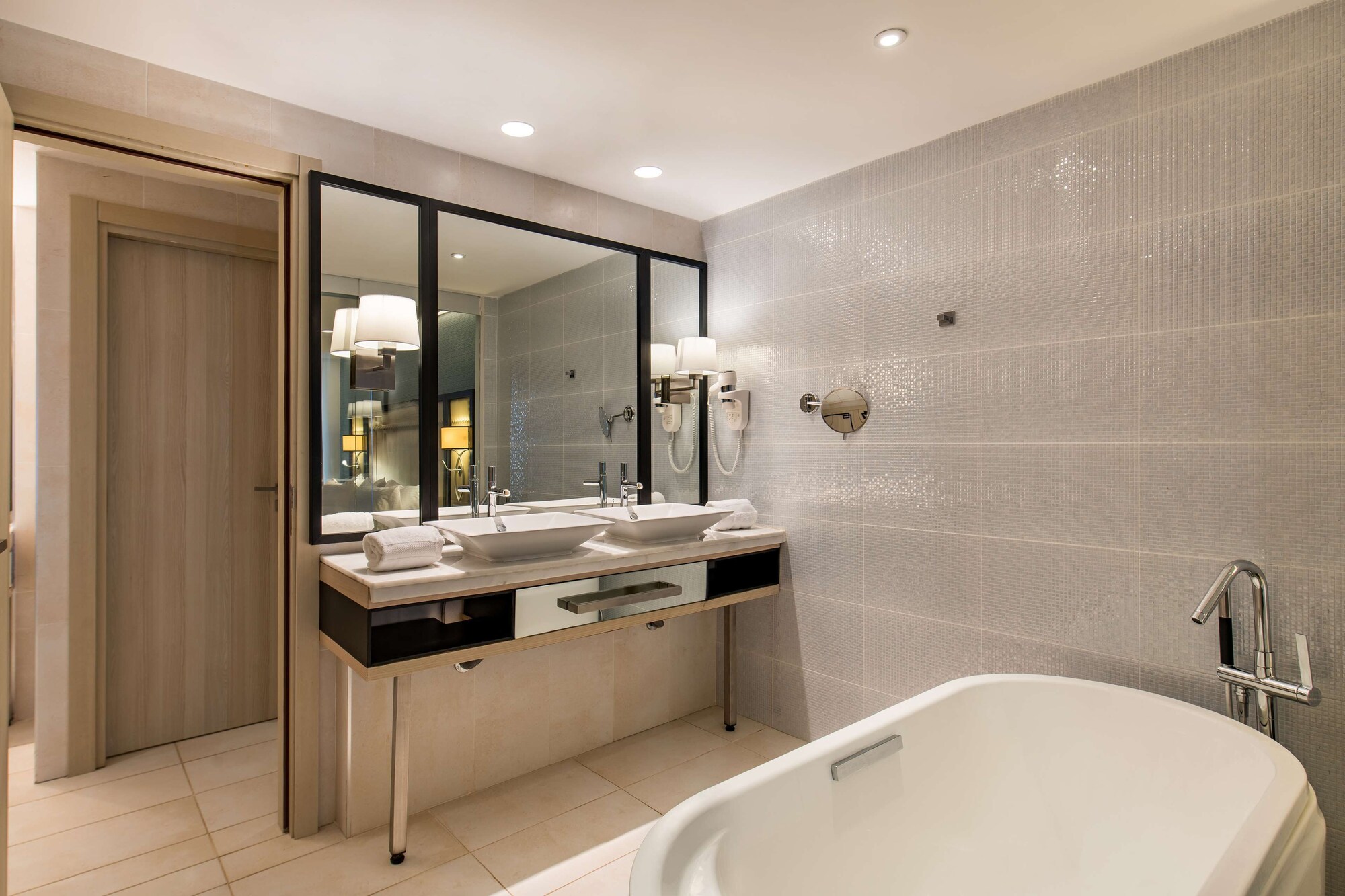 Junior Suite, King Bed, Garden View, Balcony, Lounge Access, Radisson Blu Resort Saidia Beach 6/7