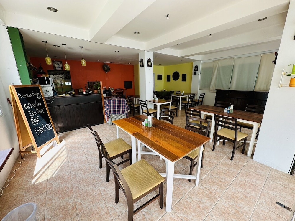Kata Place Hotel 35/50