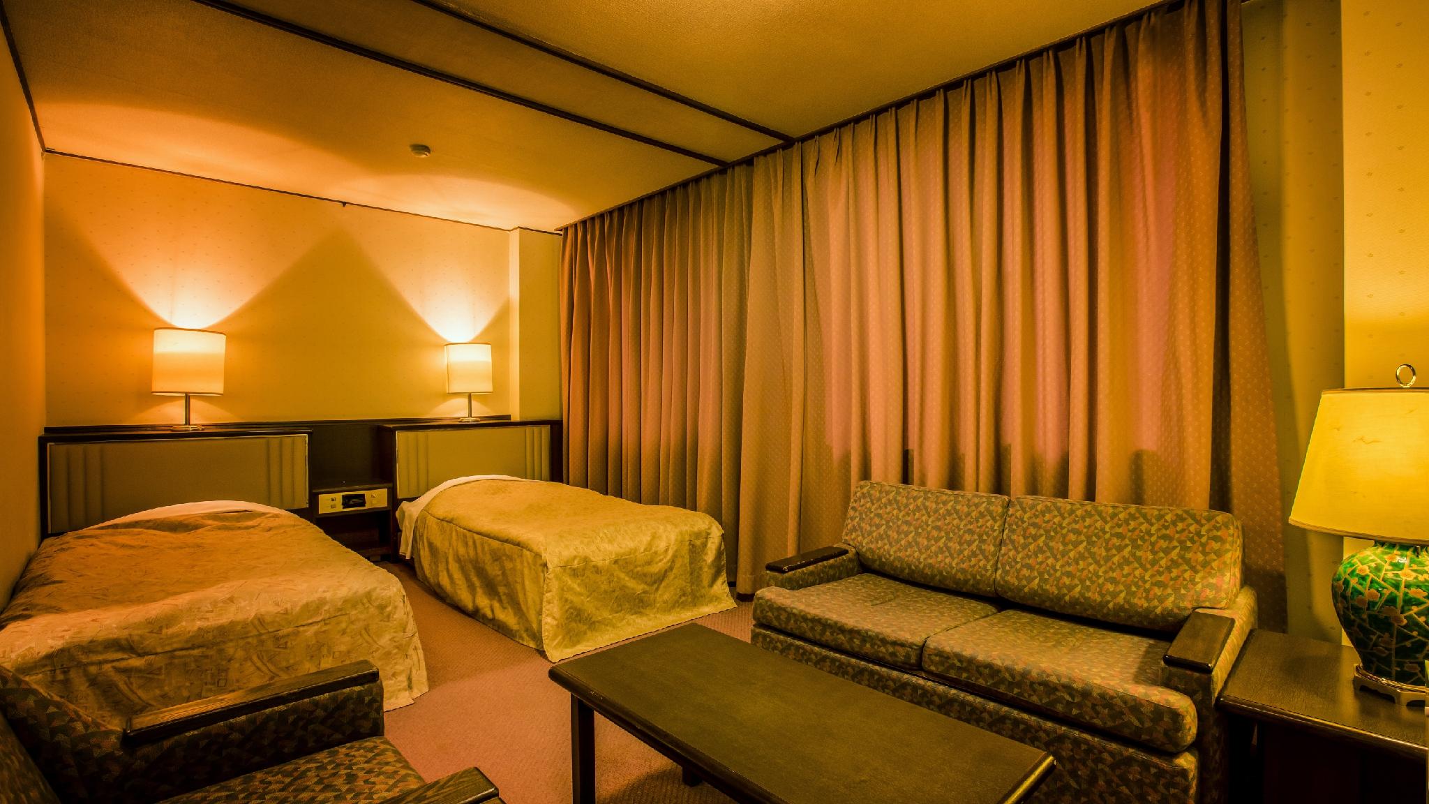 Japanese Western, Twin Beds