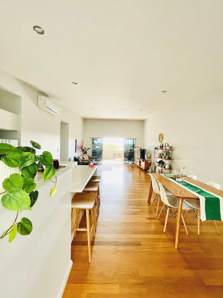 Vintages Accommodation 44/66