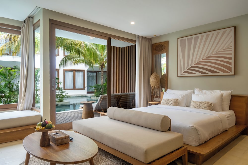 Lagoon, Deluxe, King Bed, Adult Only, Pool Access