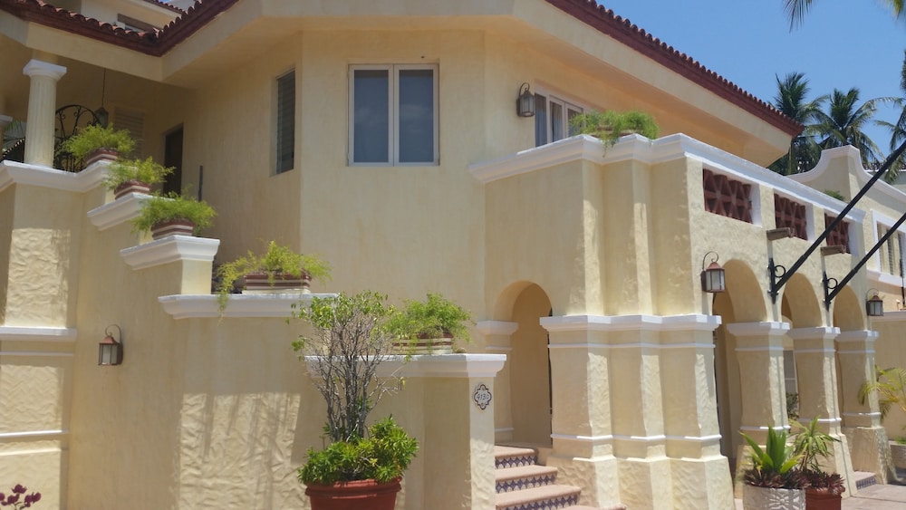 Grand Isla Navidad Golf & Spa Resort with Marina 1/50