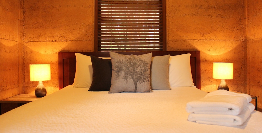 MARIMA COTTAGES 24/58