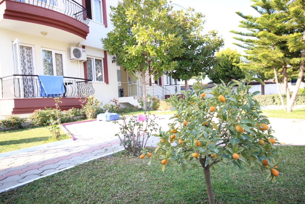 MINTA APART HOTEL 48/57