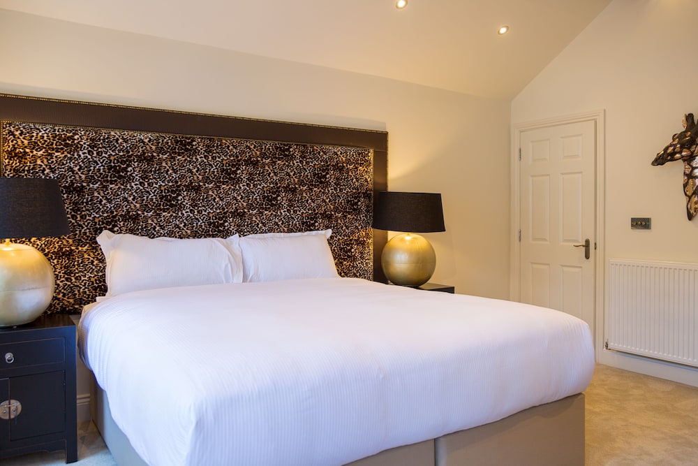 The Hotel Chester 5/50