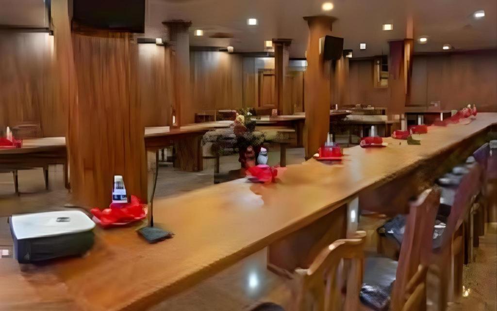 Asia Hotel 44/45