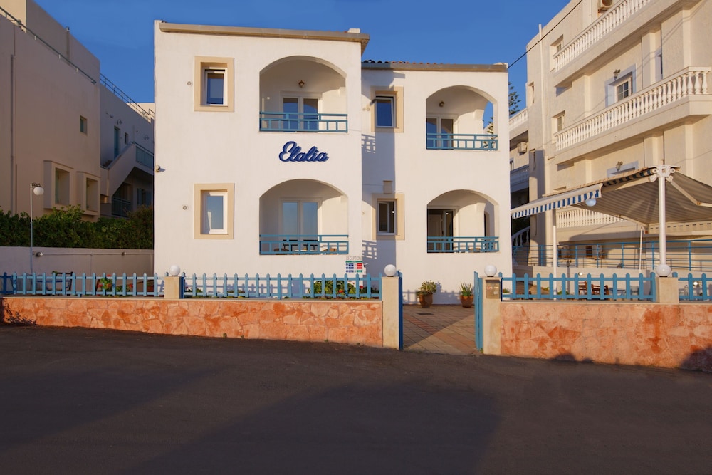 Elalia Apartments 18/24