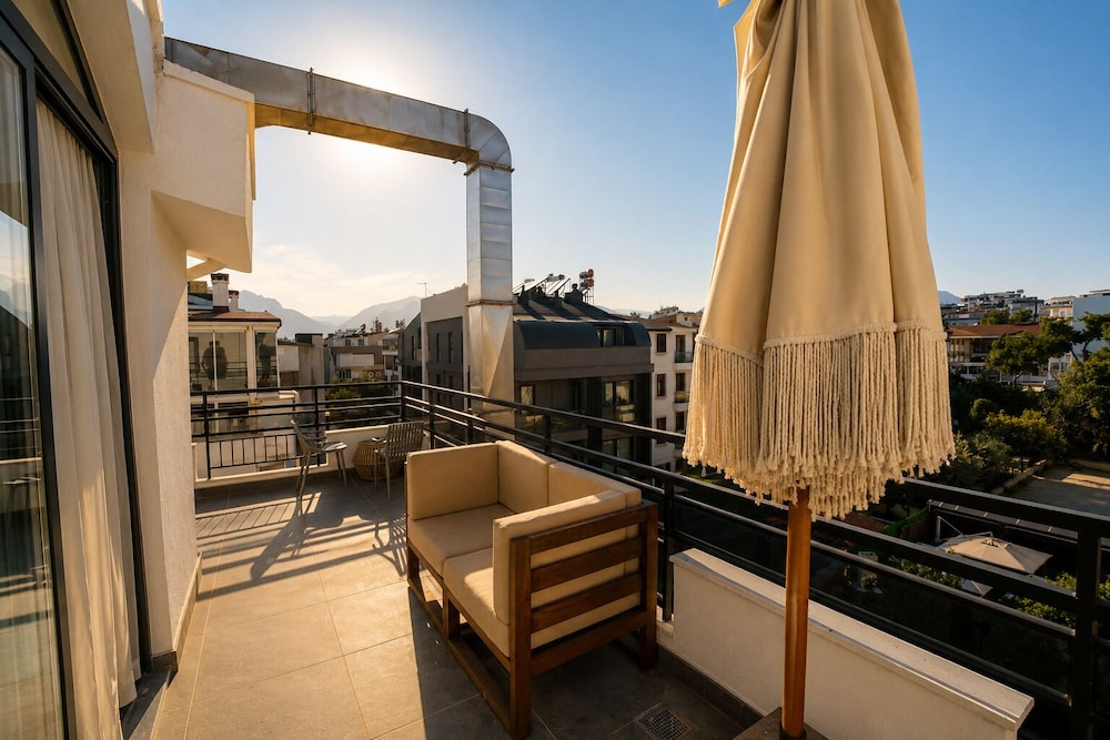 Deniz Hotel Konyaalti 89/94