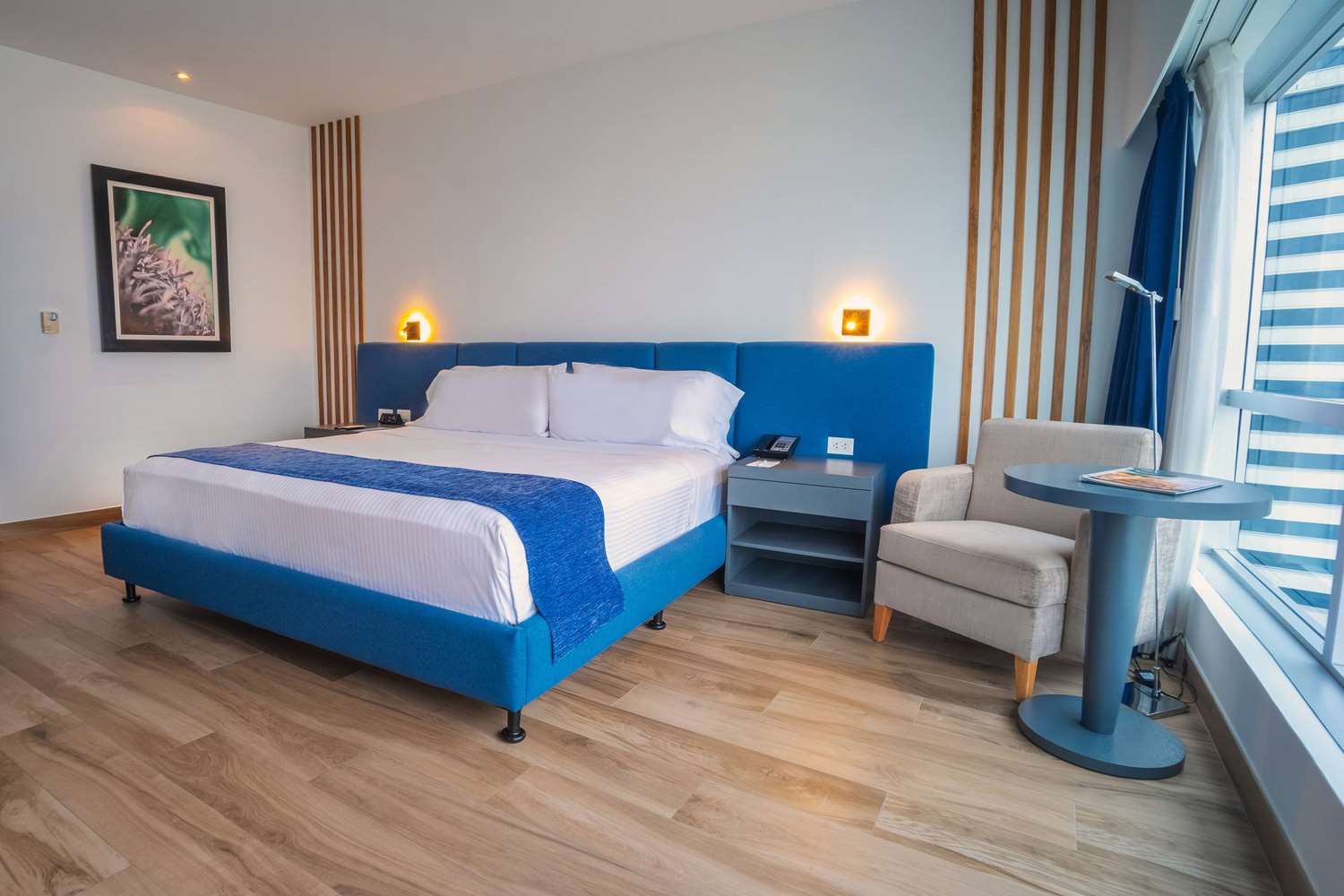 Wyndham Guayaquil Puerto Santa Ana 24/63