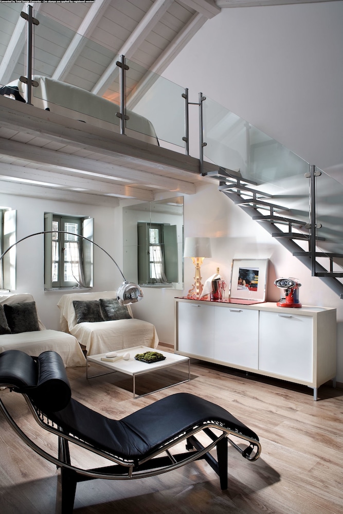 Mikro Papigo 1700 Hotel & Spa 45/50