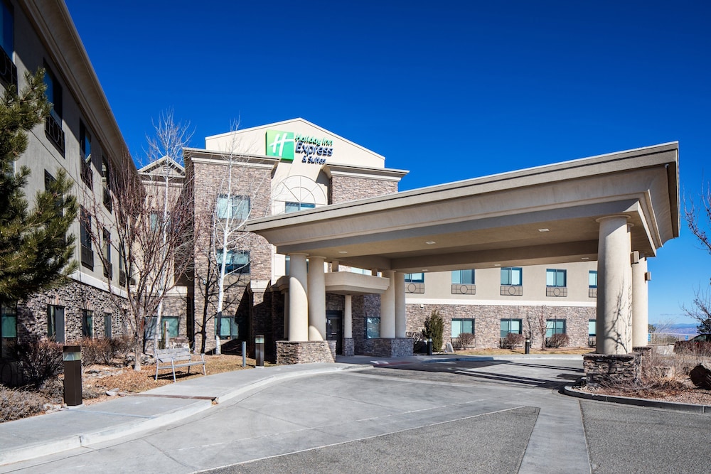 Holiday Inn Express Hotel and Suites Los Alamos Entrada Park 68/73