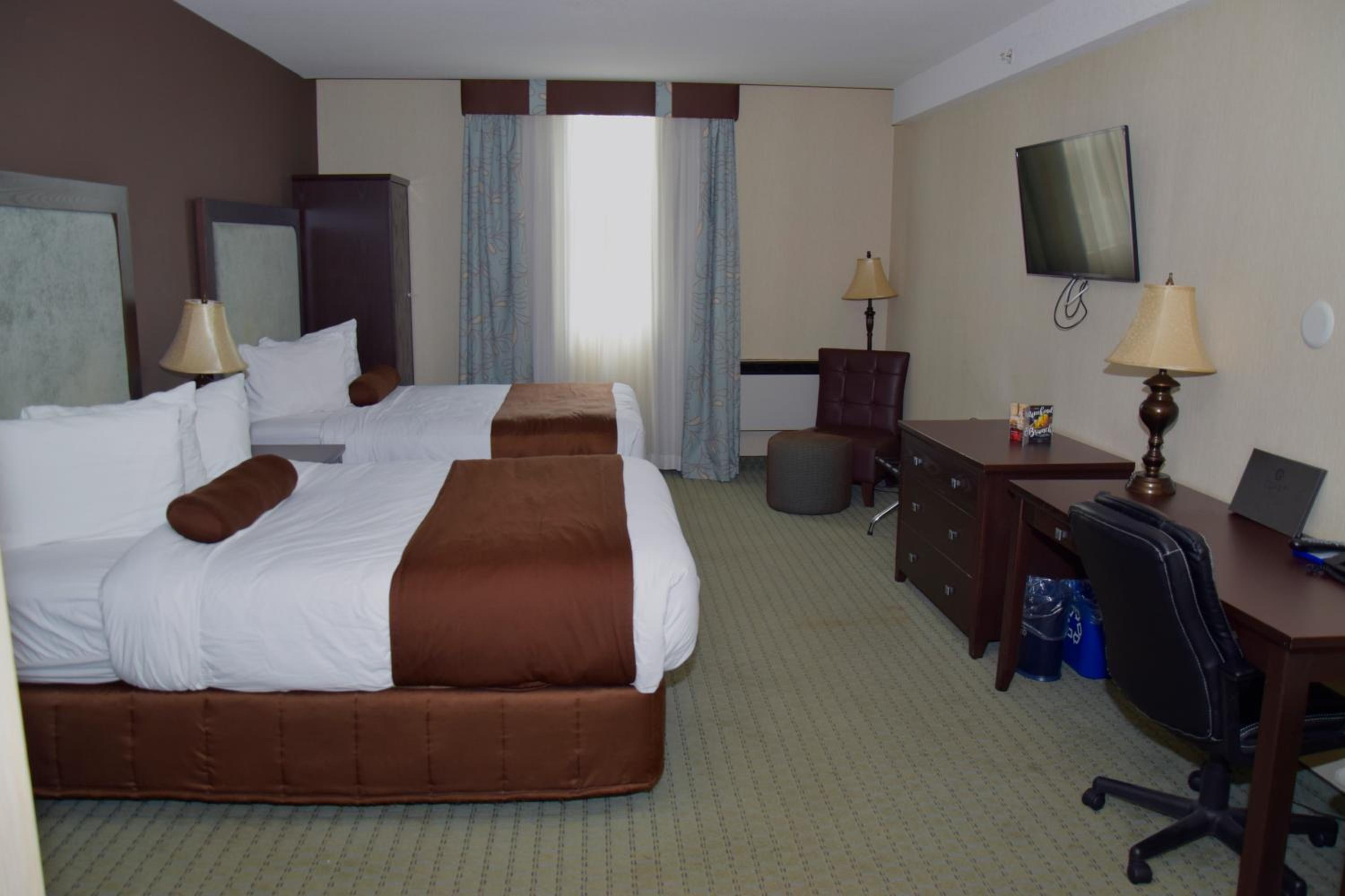 Coast, 2 Queen Beds
