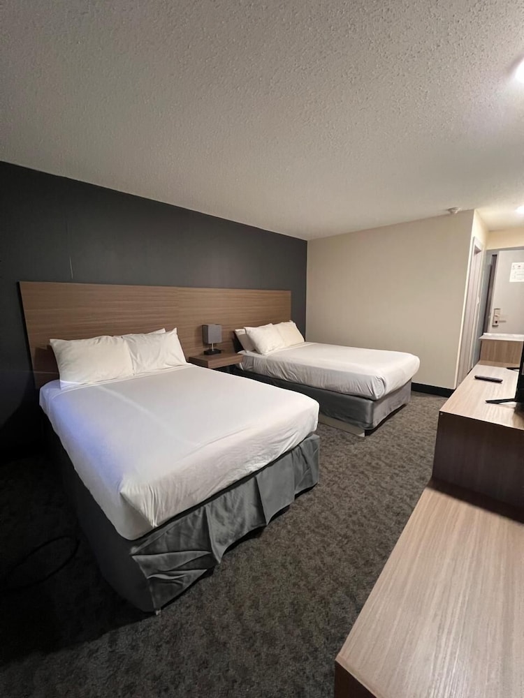 SureStay by Best Western Smithers 25/57