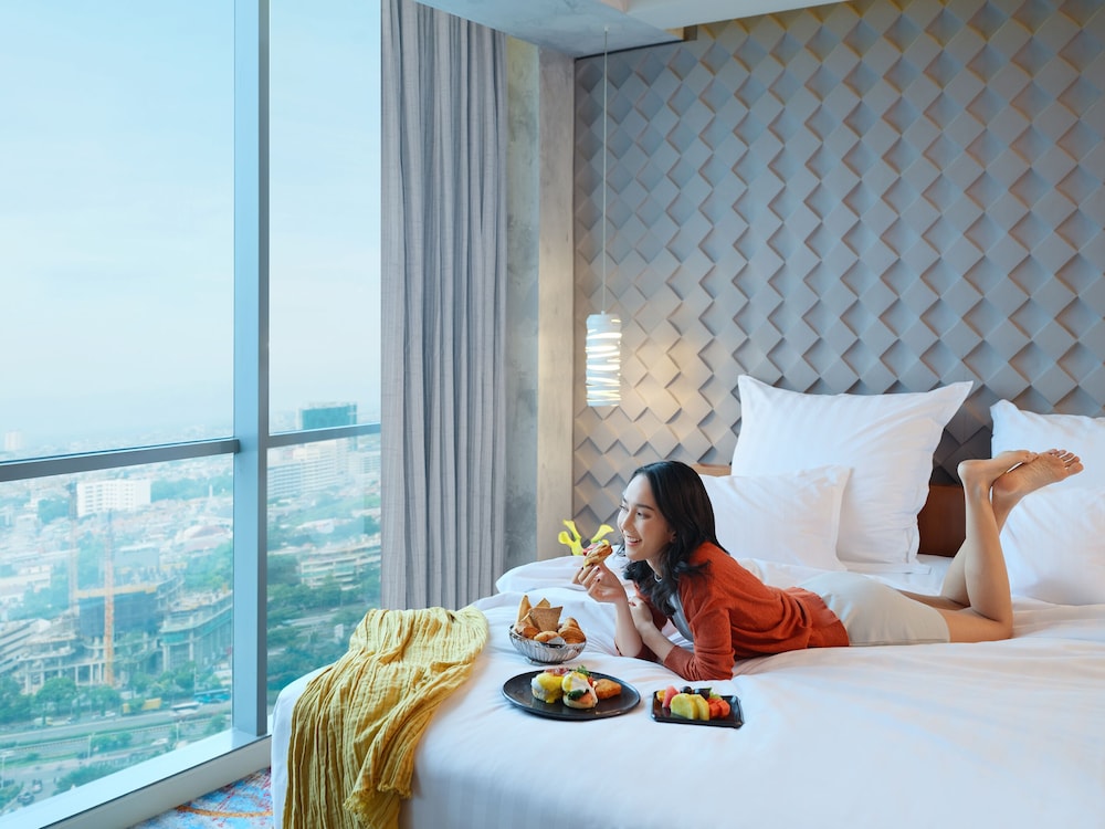 Pullman Jakarta Central Park 16/48