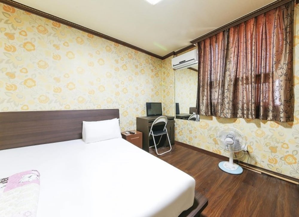 Motel Sangmu Gwangju 9/32