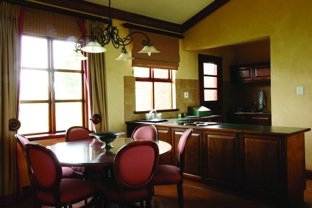 Gooderson Kloppenheim Country Estate 55/71