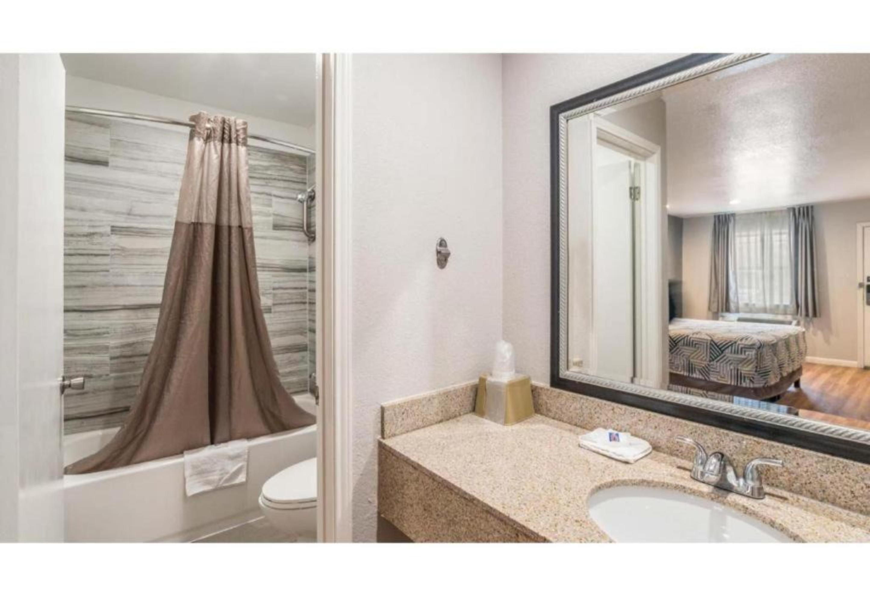 Room, Queen Bed, Motel6 Dallas, TX 3/3