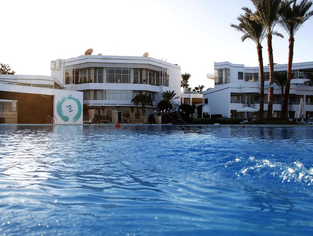Queen Sharm Resort 5/50