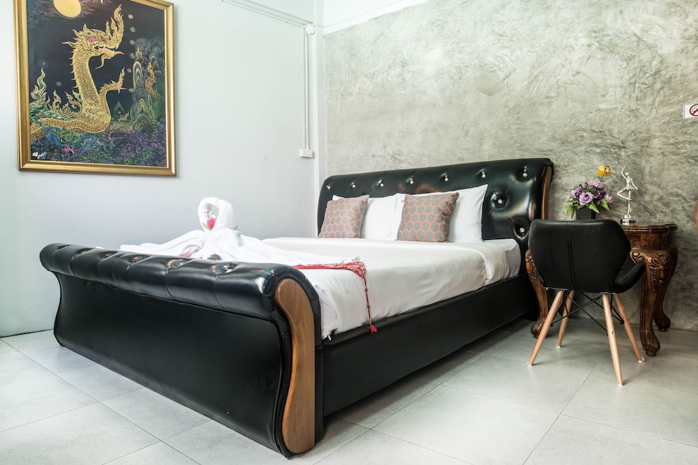 Beehive Phuket Old Town - Hostel 10/64