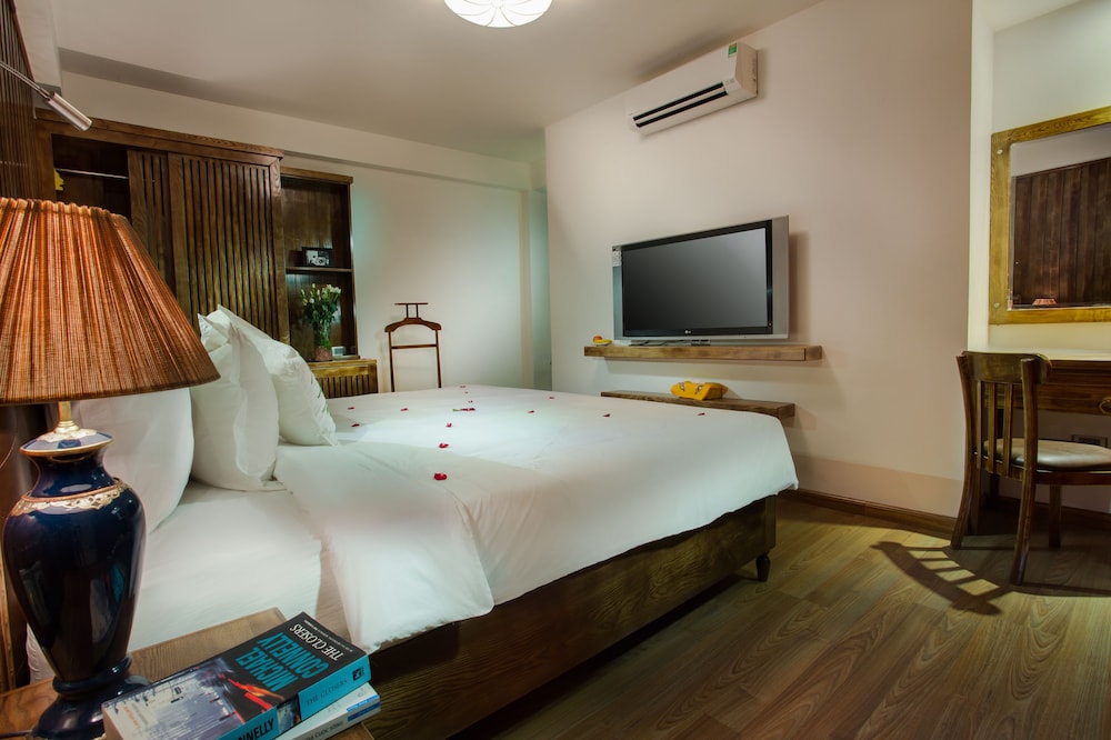 Noble & Swan Boutique Hotel 13/60