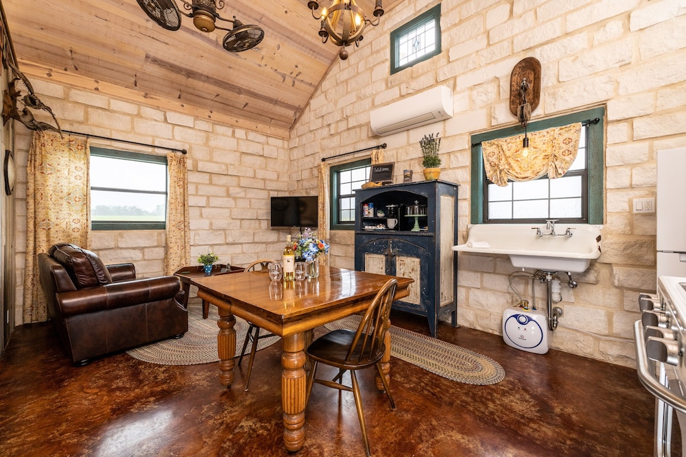 TimberRose B&B 30/50