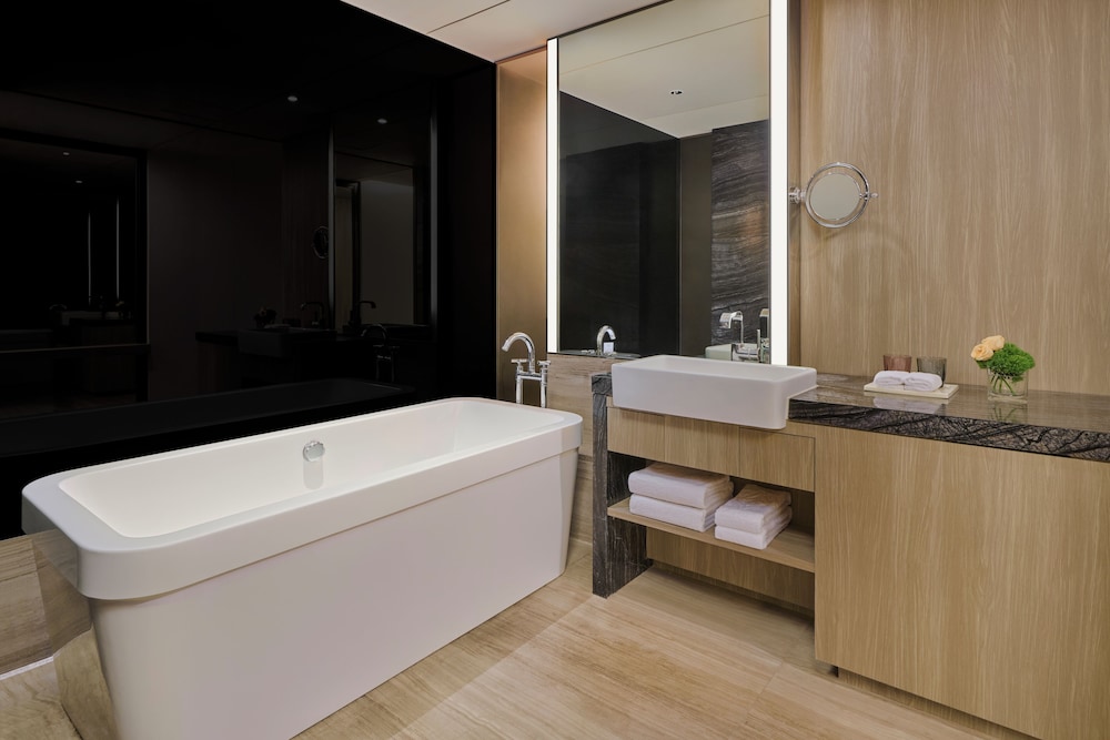 Kingkey Palace Hotel Shenzhen 68/69