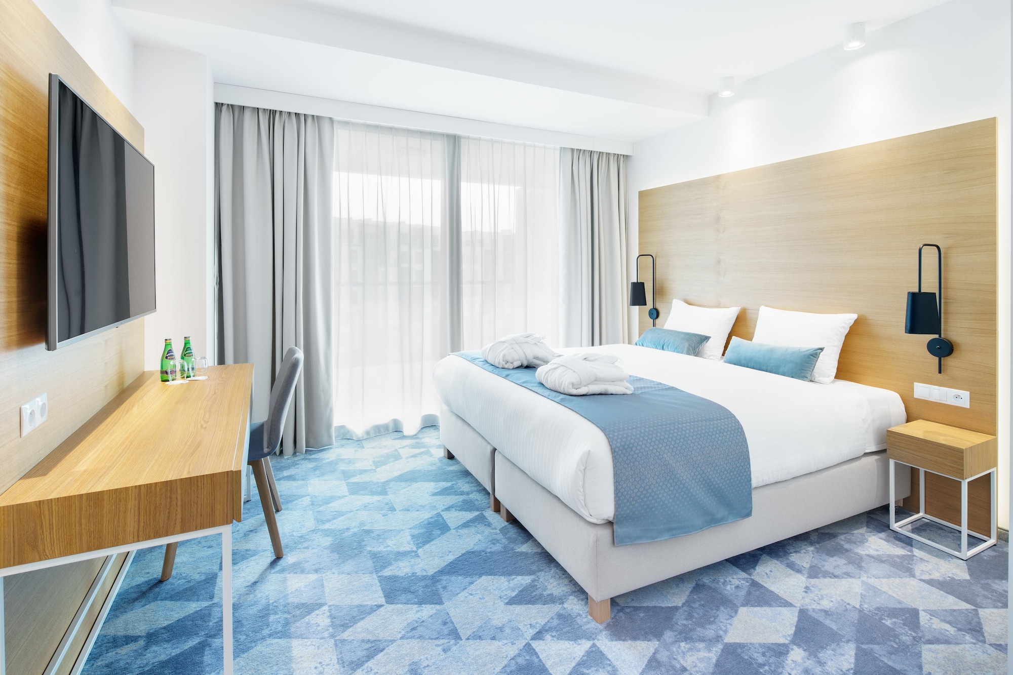 Apartment, King and Twin Beds, Sofa