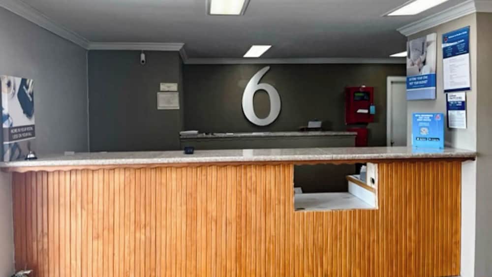 Studio6 Suites Opelousas, LA 11/55