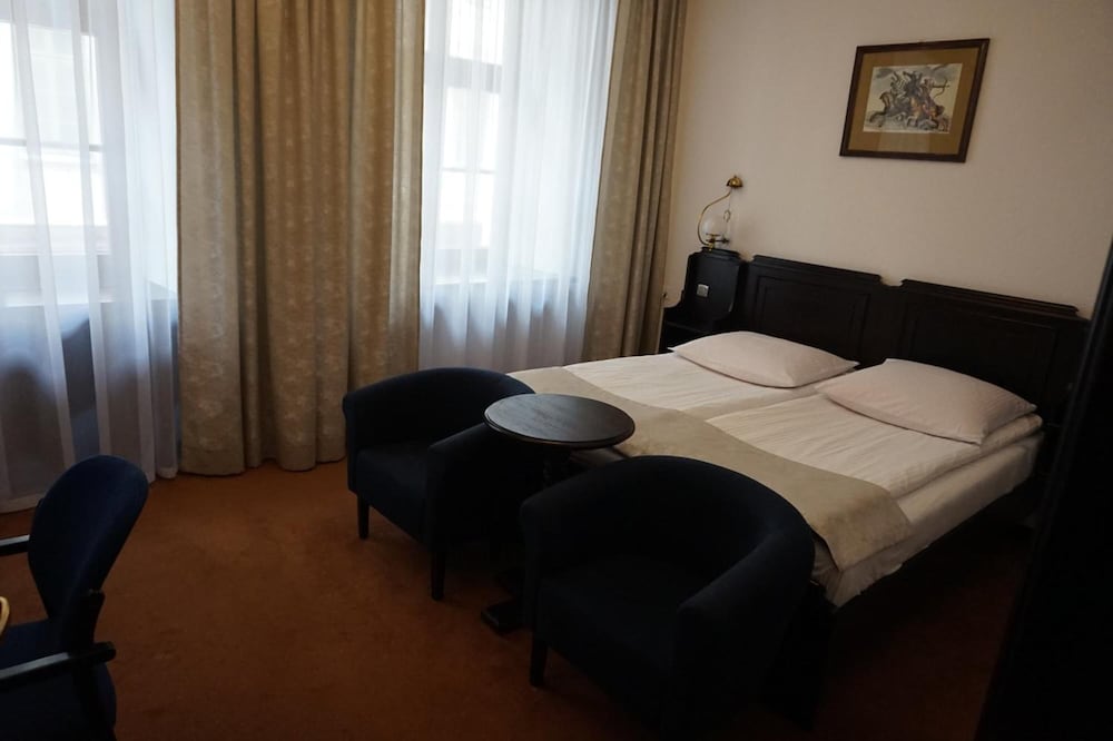 Dwor Polski Hotel 7/50
