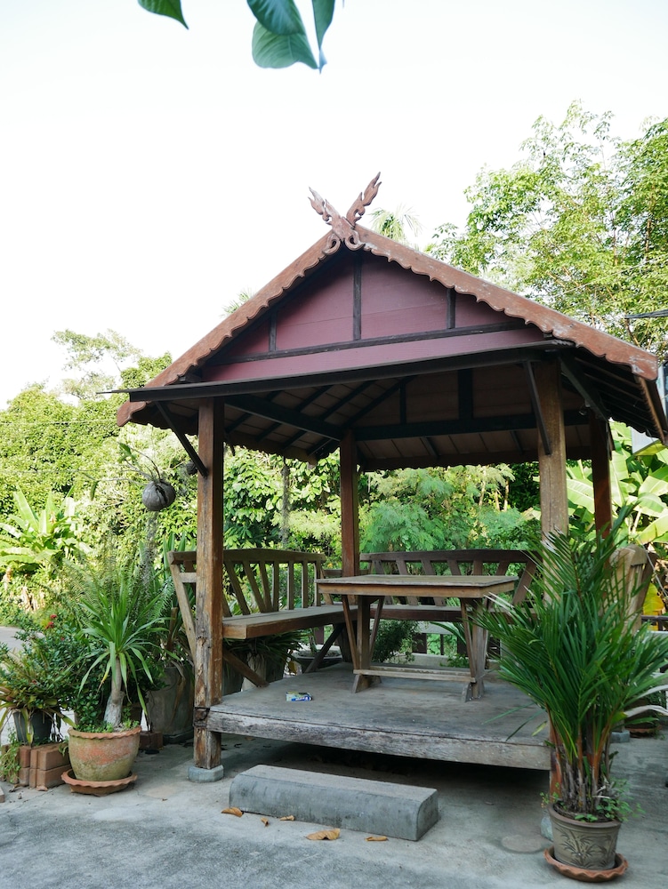 Pattana Resort 7/29