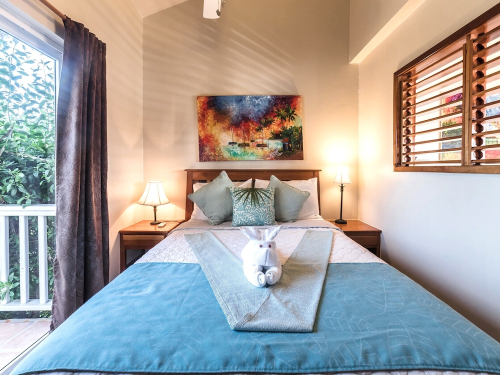 Sapphire Beach Resort 11/77