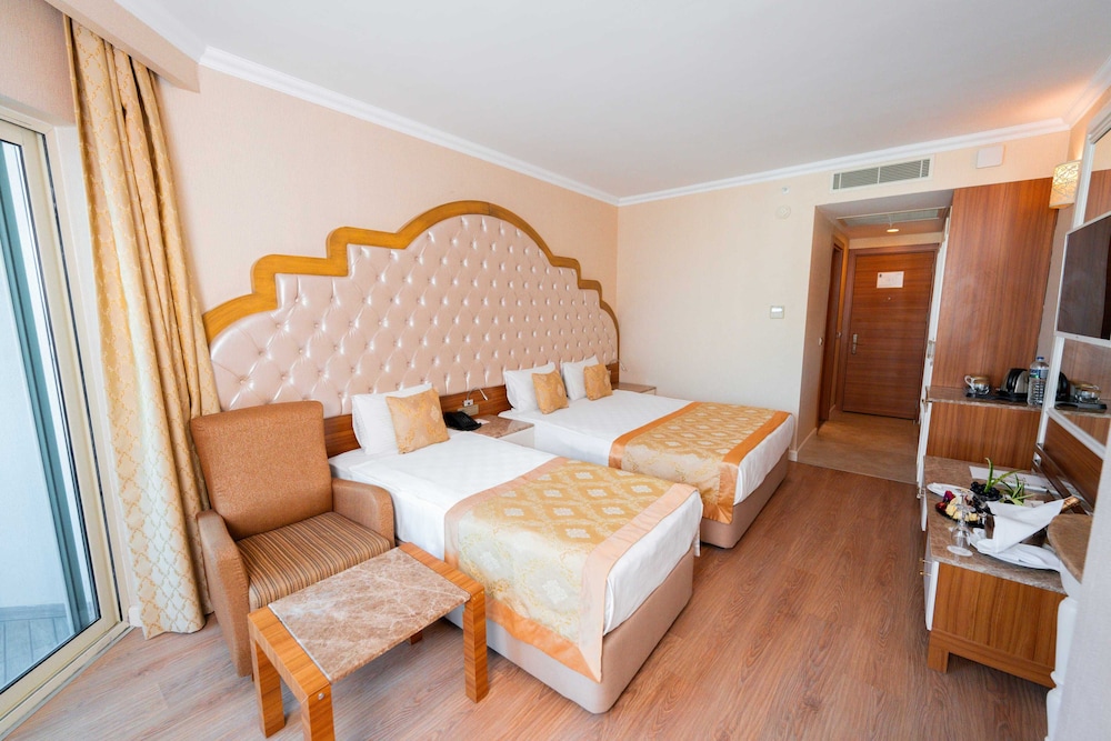 Oz Side Premium Hotel 14/95